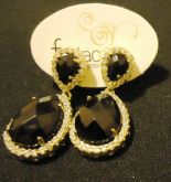 Brinco Preto com strass