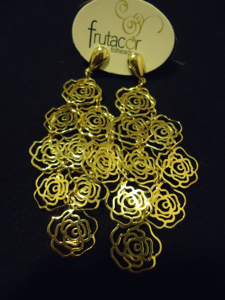 Brinco de flores